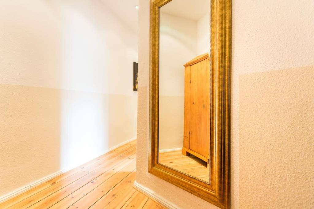 Zentrale Altbauwohnung Im Helmholtzkiez Berlin Ngoại thất bức ảnh