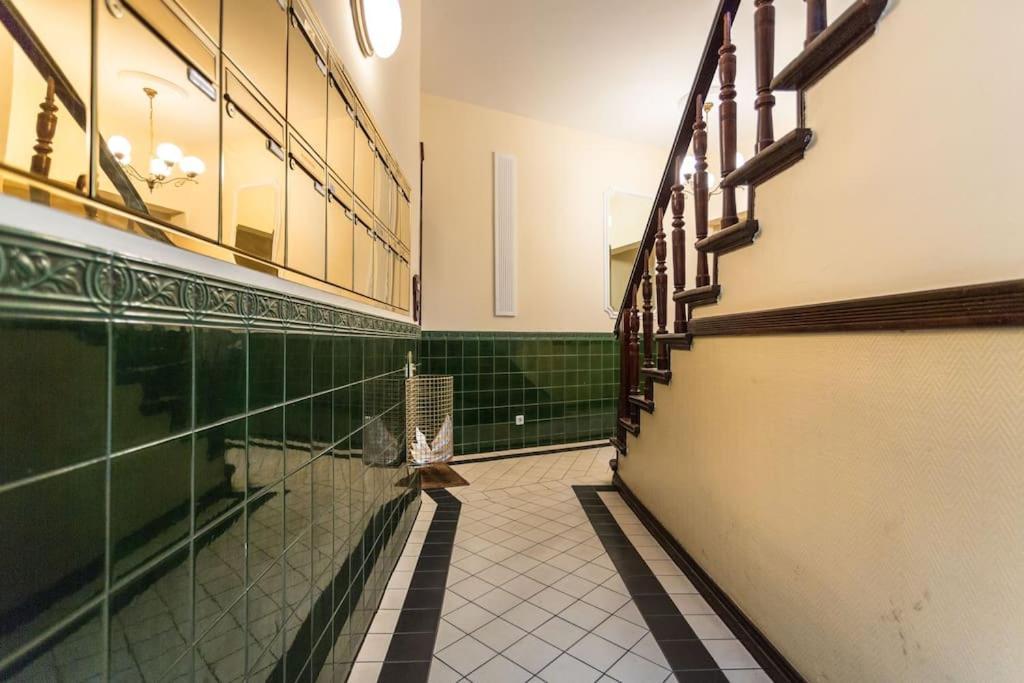 Zentrale Altbauwohnung Im Helmholtzkiez Berlin Ngoại thất bức ảnh
