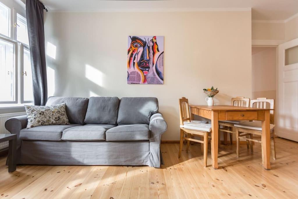 Zentrale Altbauwohnung Im Helmholtzkiez Berlin Ngoại thất bức ảnh