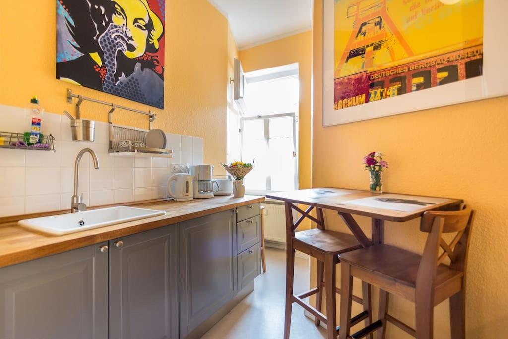 Zentrale Altbauwohnung Im Helmholtzkiez Berlin Ngoại thất bức ảnh
