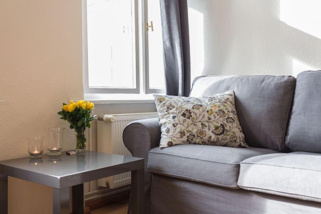 Zentrale Altbauwohnung Im Helmholtzkiez Berlin Ngoại thất bức ảnh